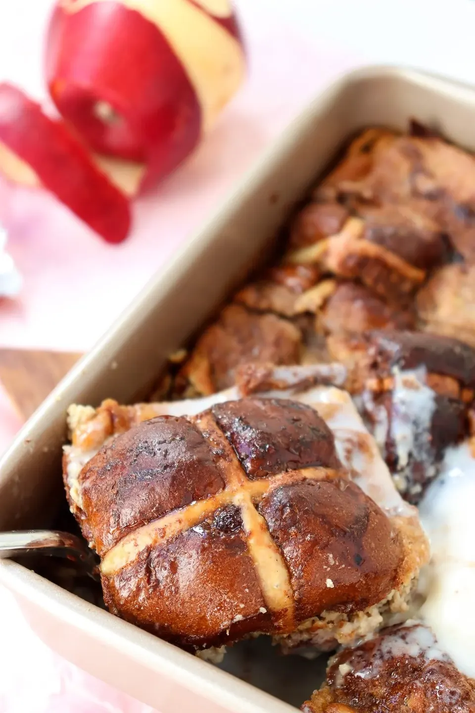 apple pie hot cross bun pudding